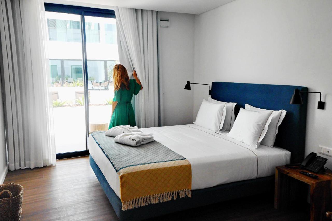 Ponta Delgada Pero Teive Bay Apartments Hotel מראה חיצוני תמונה